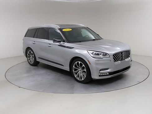 Used 2023 Lincoln Aviator Grand Touring w/ Equipment Group 301A AWD/4WD image 12