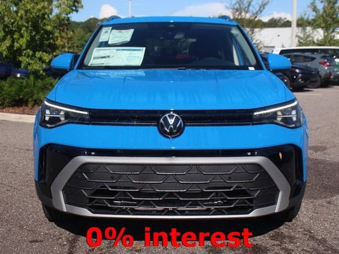 New 2025 Volkswagen Taos SE image 2