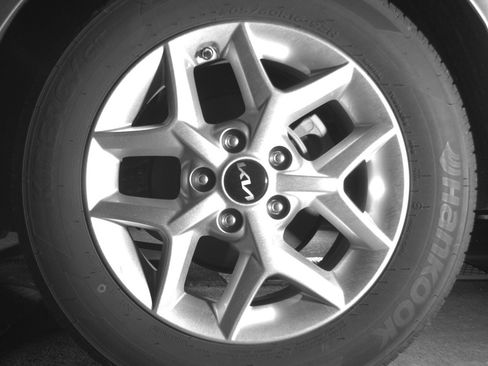 Used 2025 Kia Soul LX w/ LX Technology Package FWD image 13