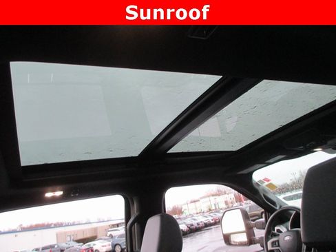 Used 2022 Ford F250 Lariat w/ Black Appearance Package image 16