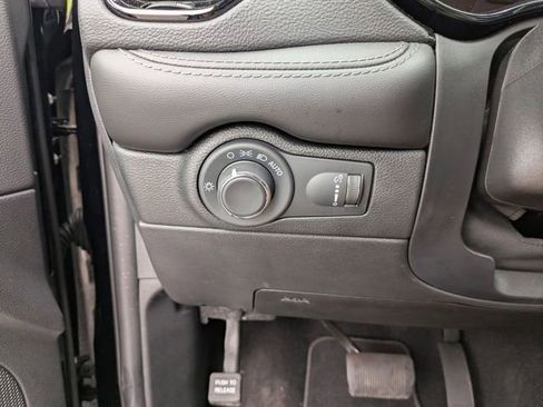 Used 2023 Dodge Durango SXT AWD/4WD image 17
