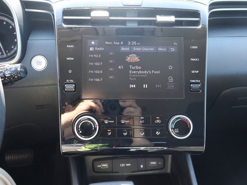 Used 2023 Hyundai Tucson SEL w/ Winter Package image 18