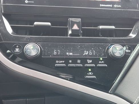 Used 2023 Toyota Camry XSE FWD image 14