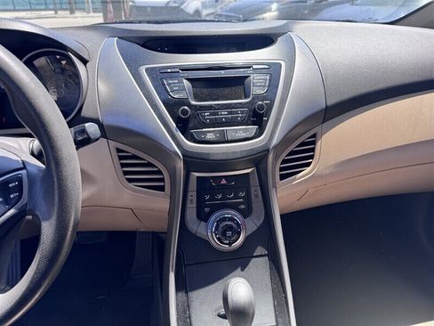 Used 2013 Hyundai Elantra GLS FWD image 13