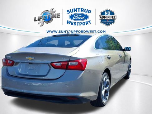 Used 2024 Chevrolet Malibu LT FWD image 3
