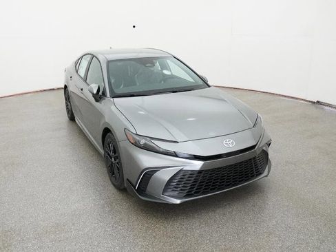 New 2026 Toyota Camry SE FWD image 11
