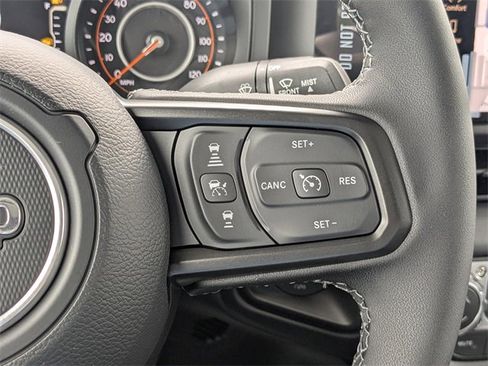 New 2025 Jeep Gladiator Sport w/ Premium Package image 25