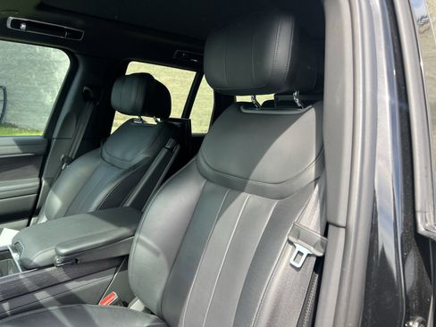 Used 2024 Land Rover Range Rover Autobiography image 15