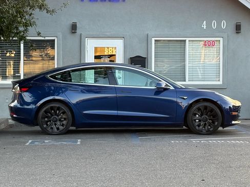 Used 2019 Tesla Model 3 Mid Range RWD image 4