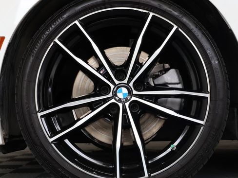 Used 2022 BMW 330i Sedan w/ M Sport Package RWD image 10
