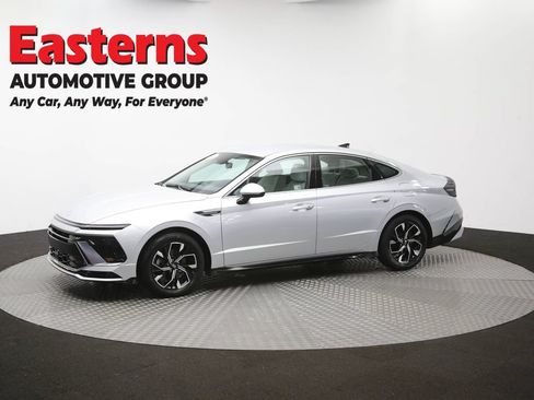 Used 2025 Hyundai Sonata SEL FWD image 58