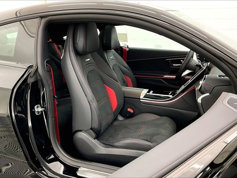 Used 2026 Mercedes-Benz CLE 53 AMG 4MATIC image 6