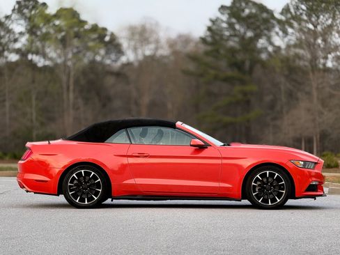 Used 2016 Ford Mustang Convertible image 12