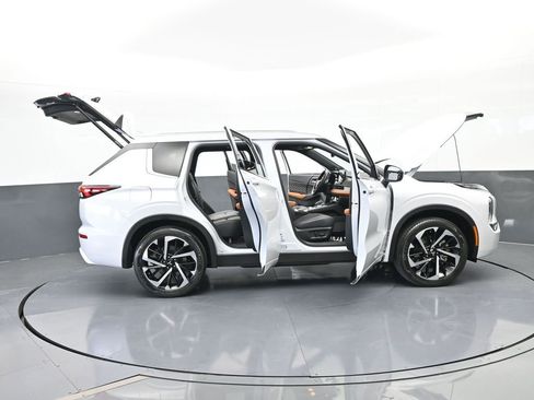 Used 2022 Mitsubishi Outlander SEL image 84