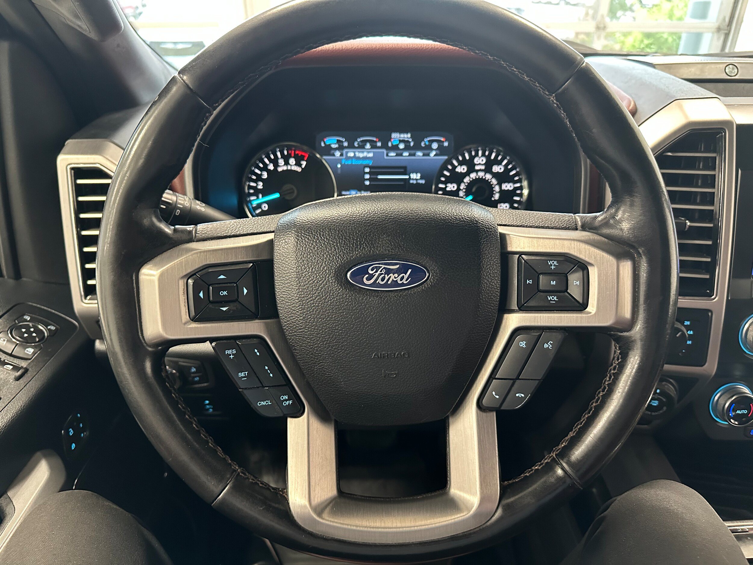 Used 2020 Ford F150 Platinum w/ Equipment Group 701A Luxury AWD/4WD image 21
