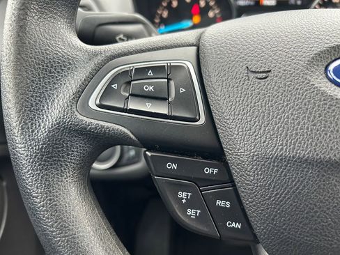 Used 2018 Ford Escape SE image 18