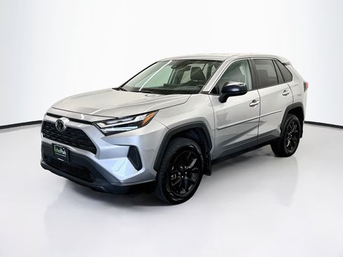 Used 2024 Toyota RAV4 LE FWD image 3