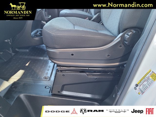 Used 2025 RAM ProMaster 2500 w/ U-Haul Equipment Group FWD image 17