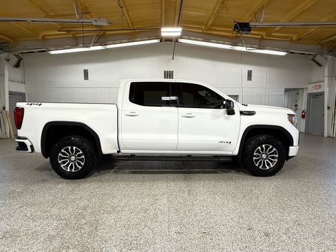 Used 2020 GMC Sierra 1500 AT4 w/ AT4 Premium Package image 5