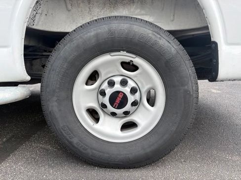 Used 2025 GMC Savana 2500 w/ Driver Convenience Package RWD image 17