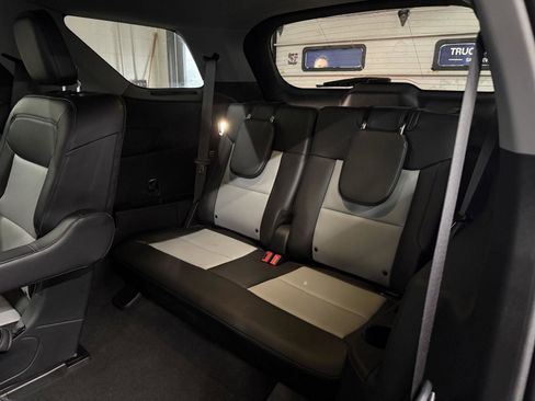 Used 2023 Ford Explorer XLT w/ Equipment Group 202A image 18