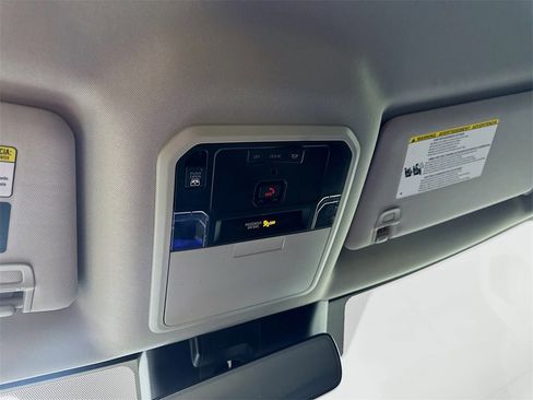 Used 2023 Toyota Tundra Limited image 32