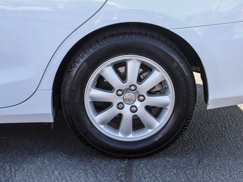 Used 2016 Toyota Camry LE FWD image 8