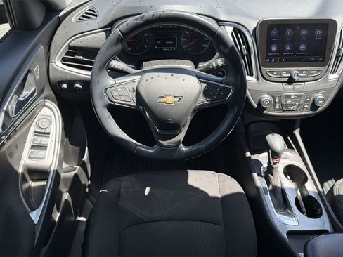 Used 2021 Chevrolet Malibu RS FWD image 28