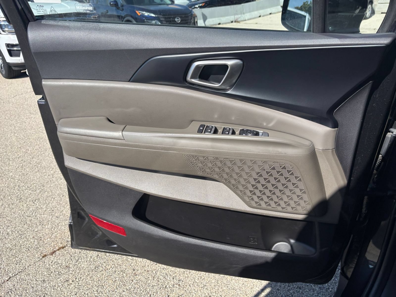 Used 2026 Kia Carnival FWD image 18