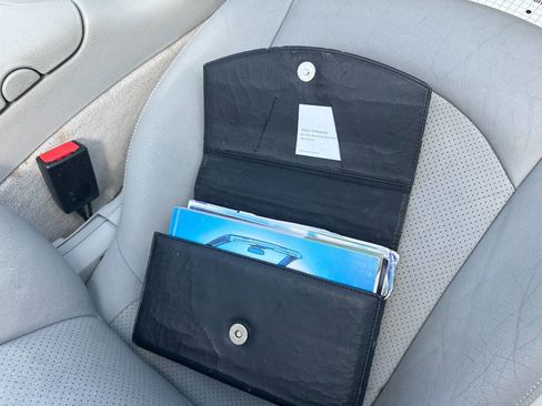 Used 2004 Mercedes-Benz CLK 500 Cabriolet image 33