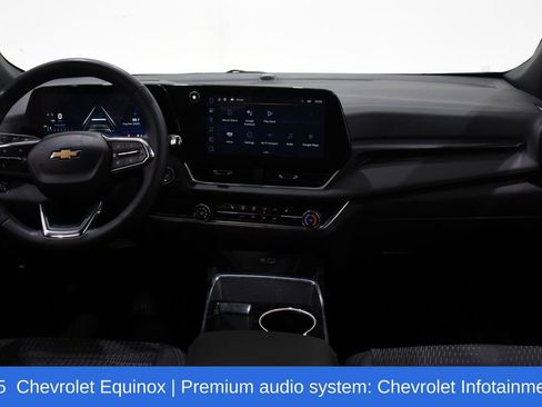 Used 2025 Chevrolet Equinox LT image 8