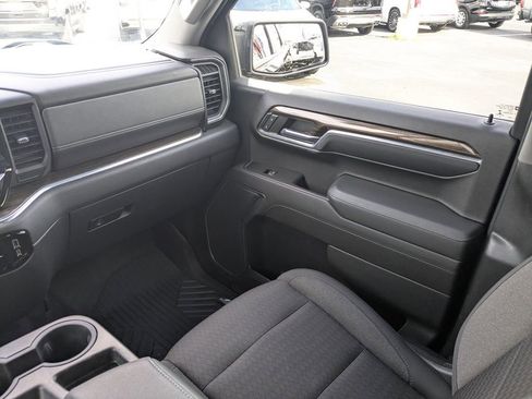 Used 2022 Chevrolet Silverado 1500 LT Trail Boss image 18