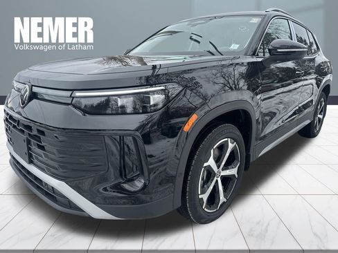 New 2026 Volkswagen Tiguan SE image 1