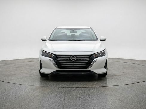 Used 2025 Nissan Sentra S image 2