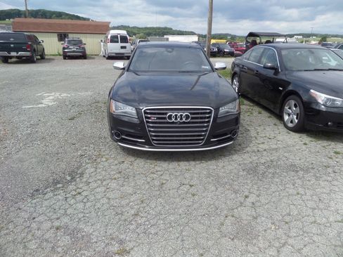 Used 2013 Audi S8 w/ Full Leather Pkg AWD/4WD image 3