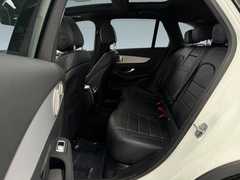 Used 2021 Mercedes-Benz GLC 300 image 12