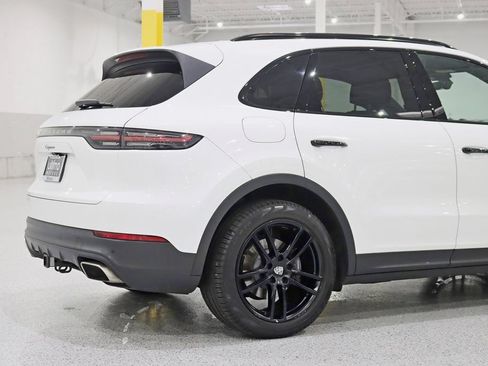 Used 2019 Porsche Cayenne AWD/4WD image 10