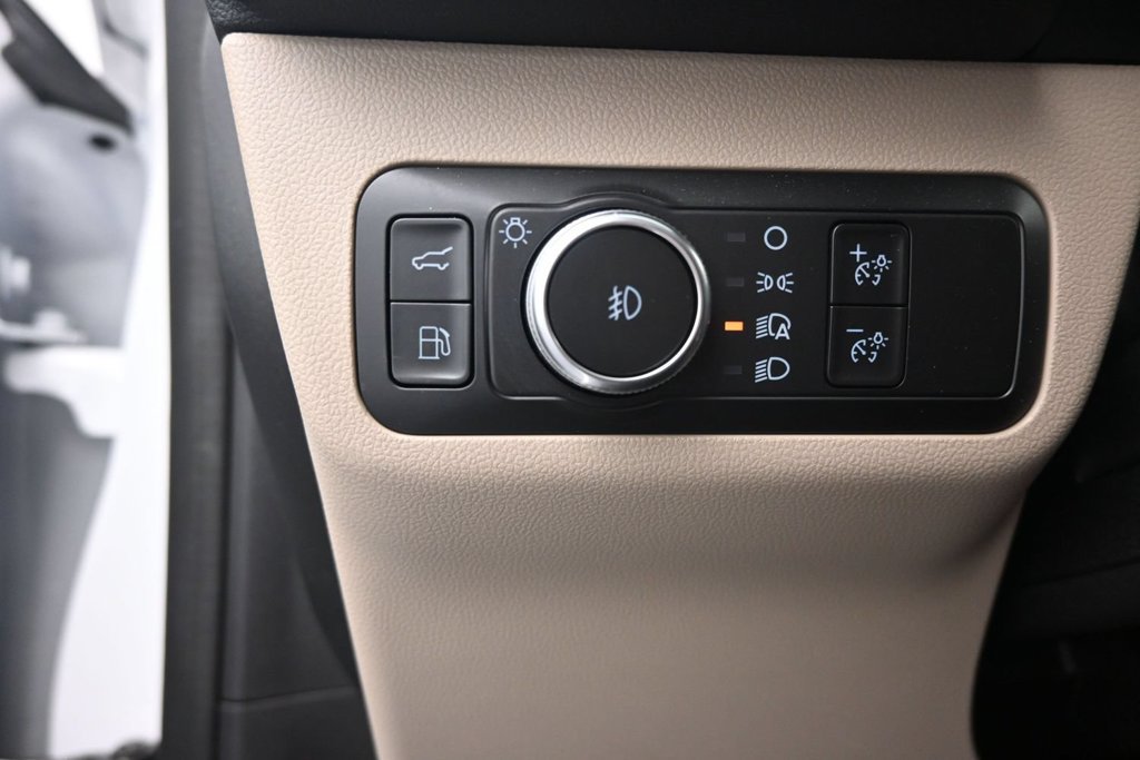 Used 2022 Ford Escape SEL FWD image 34