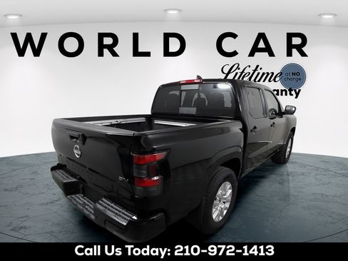 Used 2024 Nissan Frontier SV w/ SV Convenience Package RWD image 3