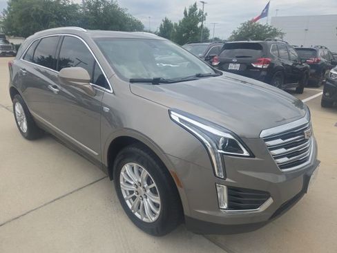 Used 2019 Cadillac XT5 FWD image 1
