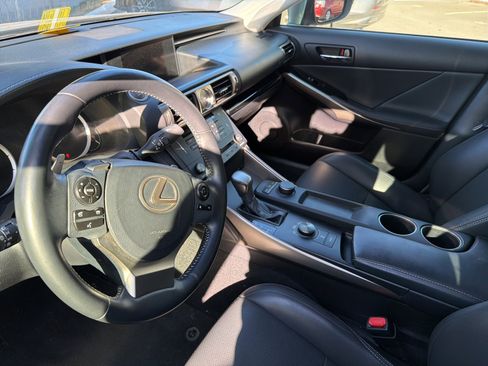 Used 2015 Lexus IS 250 image 4