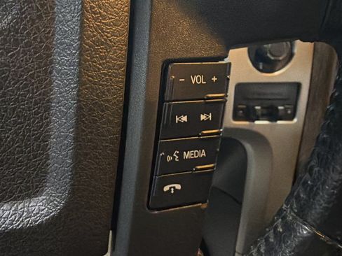 Used 2014 Ford F150 Lariat w/ Equipment Group 502A Luxury AWD/4WD image 17