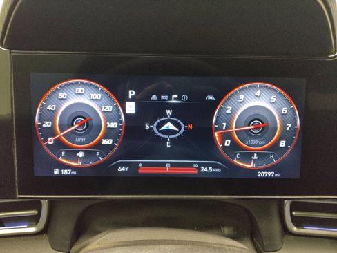 Used 2025 Hyundai Elantra SEL FWD image 23