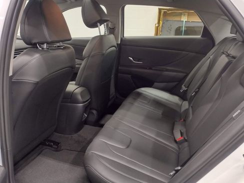 New 2026 Hyundai Elantra Limited image 22