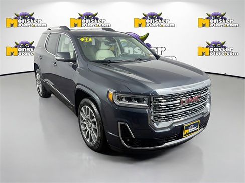 Used 2023 GMC Acadia Denali image 3