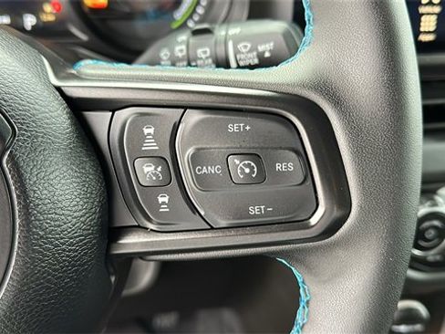 Used 2024 Jeep Wrangler Unlimited Rubicon 4xe image 13