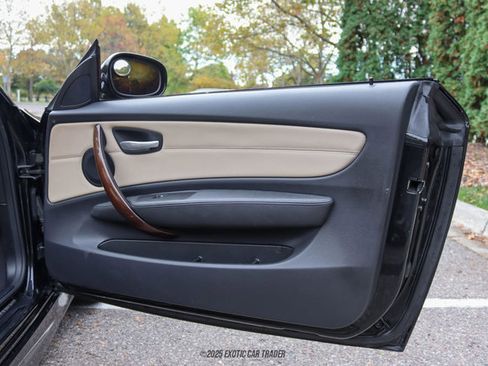 Used 2010 BMW 135i Convertible image 36