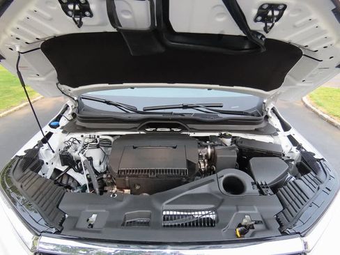 New 2025 Honda Pilot Touring image 10