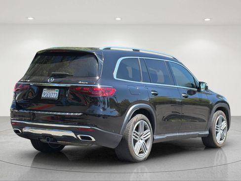 Used 2024 Mercedes-Benz GLS 450 4MATIC image 4