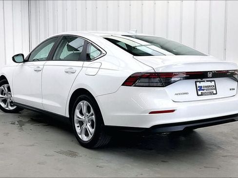 Certified 2023 Honda Accord LX image 11